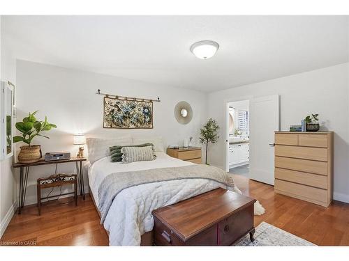 17 Krieghoff Drive, Hamilton, ON - Indoor Photo Showing Bedroom