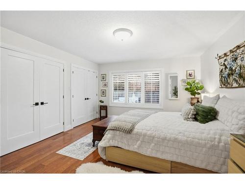 17 Krieghoff Drive, Hamilton, ON - Indoor Photo Showing Bedroom