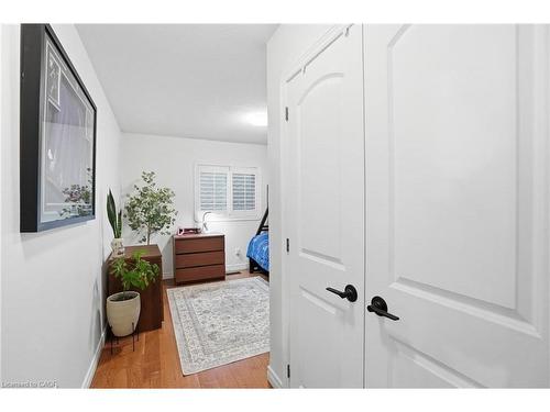 17 Krieghoff Drive, Hamilton, ON - Indoor Photo Showing Other Room