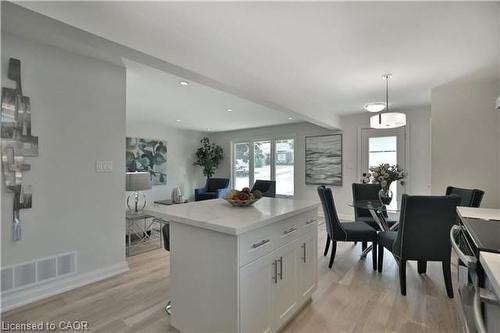 318 Sanatorium Road, Hamilton, ON - Indoor Photo Showing Dining Room
