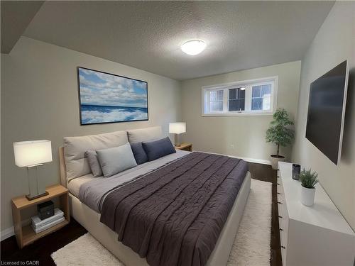 A2-24 Morrison Road, Kitchener, ON - Indoor Photo Showing Bedroom