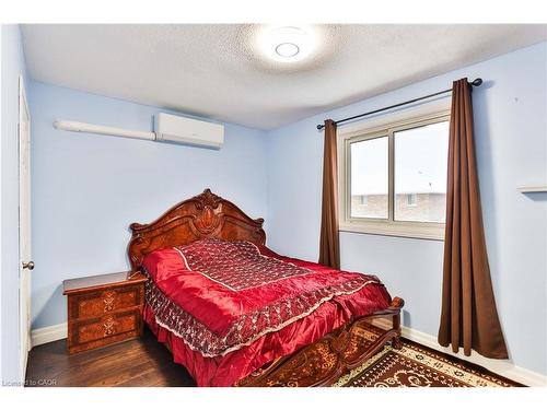 1267 Limeridge Road E, Hamilton, ON - Indoor Photo Showing Bedroom