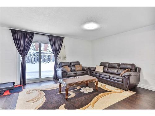 1267 Limeridge Road E, Hamilton, ON - Indoor Photo Showing Living Room