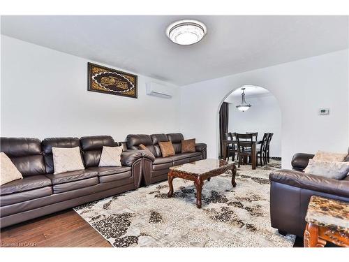 1267 Limeridge Road E, Hamilton, ON - Indoor Photo Showing Living Room