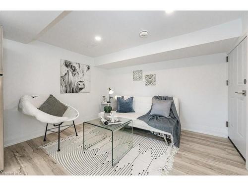 4 Royal Avenue, Hamilton, ON - Indoor Photo Showing Other Room