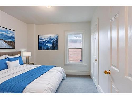 49 Myrtle Avenue, Hamilton, ON - Indoor Photo Showing Bedroom