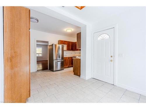 49 Myrtle Avenue, Hamilton, ON - Indoor Photo Showing Kitchen