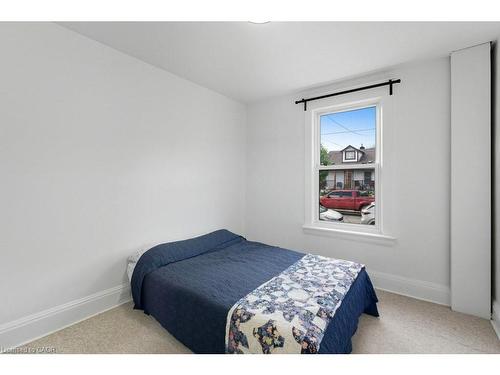 159 Hope Avenue, Hamilton, ON - Indoor Photo Showing Bedroom