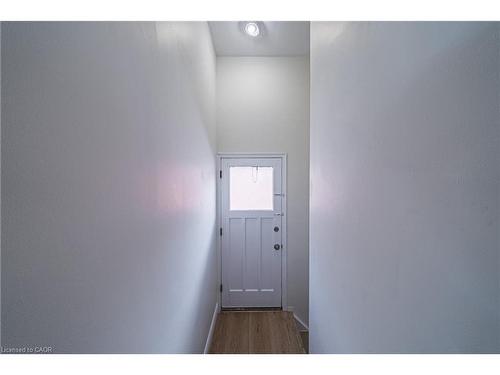 131 Welbourn Drive, Hamilton, ON - Indoor Photo Showing Other Room