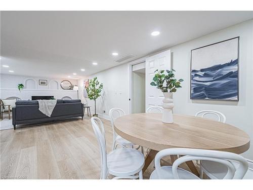 131 Welbourn Drive, Hamilton, ON - Indoor Photo Showing Dining Room