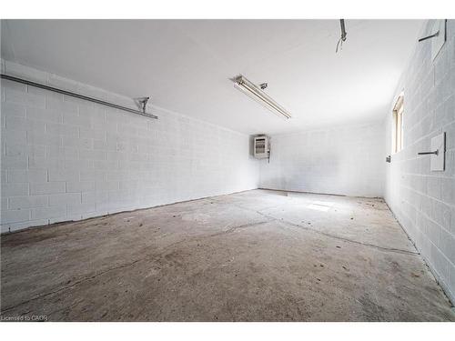 131 Welbourn Drive, Hamilton, ON - Indoor Photo Showing Garage