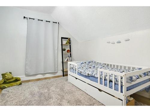 38 Bergey Street, Cambridge, ON - Indoor Photo Showing Bedroom