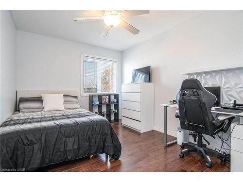 383 Parrott Place, Woodstock, ON - Indoor Photo Showing Bedroom