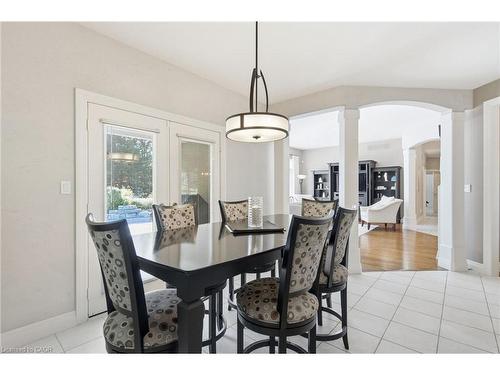 7 Appaloosa Trail, Carlisle, ON - Indoor Photo Showing Dining Room