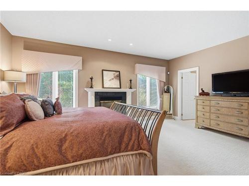 7 Appaloosa Trail, Carlisle, ON - Indoor Photo Showing Bedroom