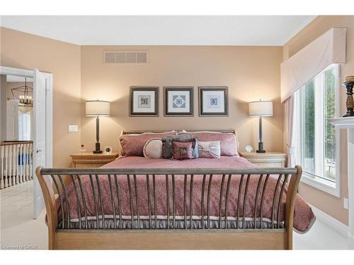 7 Appaloosa Trail, Carlisle, ON - Indoor Photo Showing Bedroom