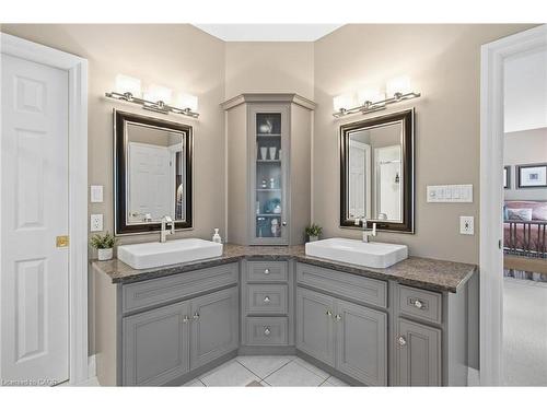 7 Appaloosa Trail, Carlisle, ON - Indoor Photo Showing Bathroom