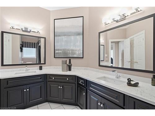 7 Appaloosa Trail, Carlisle, ON - Indoor Photo Showing Bathroom