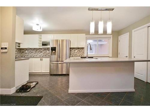 61 Bosworth Crescent, Kitchener, ON - Indoor Photo Showing Kitchen With Double Sink With Upgraded Kitchen
