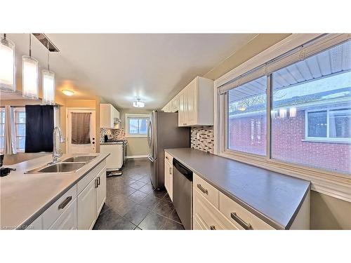61 Bosworth Crescent, Kitchener, ON - Indoor Photo Showing Kitchen With Double Sink