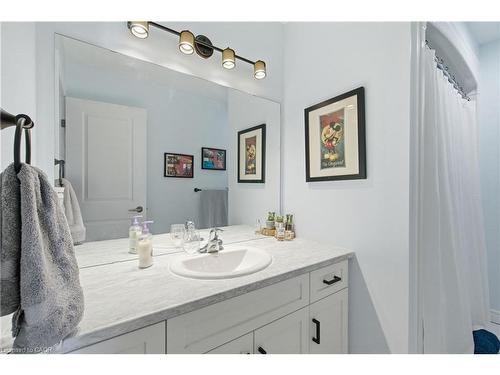 37 Fairgrounds Drive, Binbrook, ON - Indoor Photo Showing Bathroom
