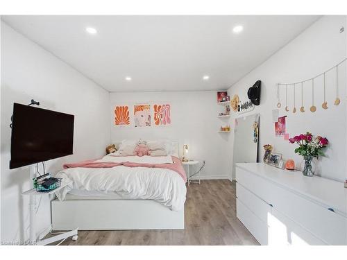 37 Fairgrounds Drive, Binbrook, ON - Indoor Photo Showing Bedroom