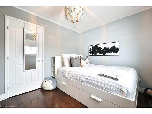 4191 Bianca Forest Drive, Burlington, ON - Indoor Photo Showing Bedroom