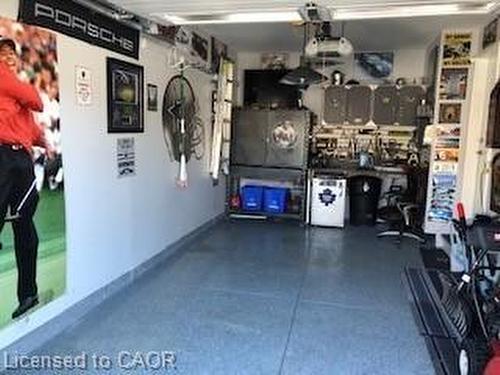 4191 Bianca Forest Drive, Burlington, ON - Indoor Photo Showing Garage