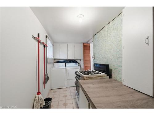 241 Robert Street, Hamilton, ON - Indoor Photo Showing Laundry Room