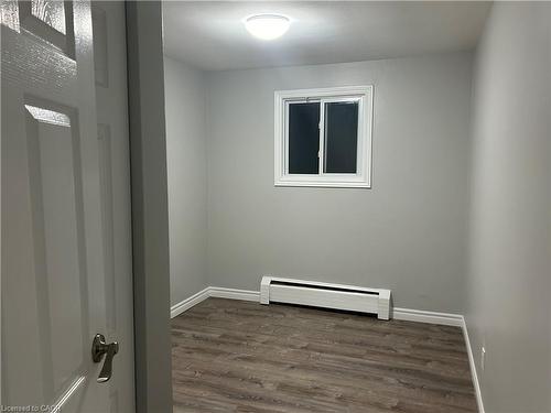 7-154 Elgin Street N, Cambridge, ON - Indoor Photo Showing Other Room