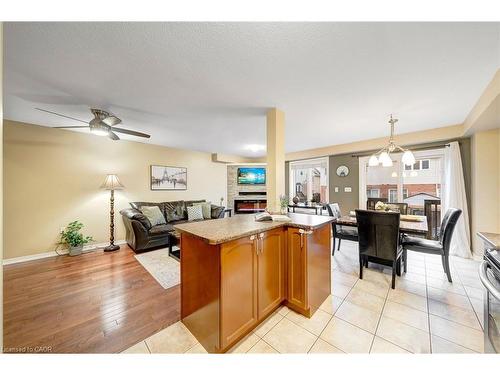 21 Periwinkle Drive, Hamilton, ON - Indoor