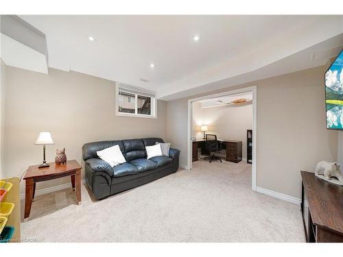 21 Periwinkle Drive, Hamilton, ON - Indoor