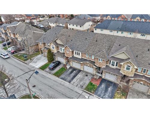 21 Periwinkle Drive, Hamilton, ON - Outdoor