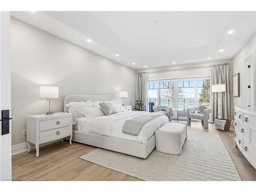 7 Campview Road, Stoney Creek, ON - Indoor Photo Showing Bedroom