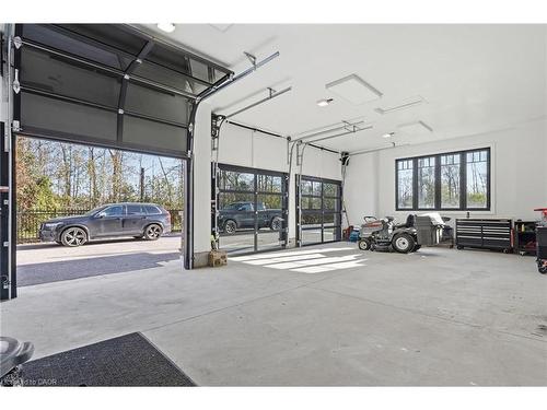 7 Campview Road, Stoney Creek, ON - Indoor Photo Showing Garage
