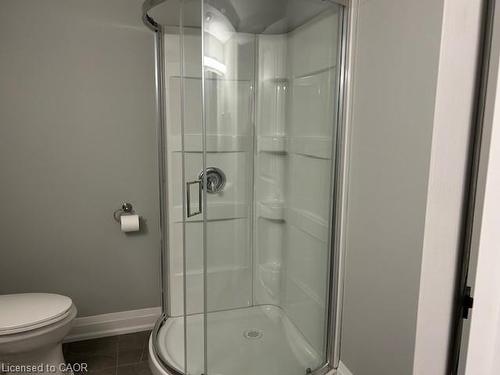 699 Ninth Avenue, Hamilton, ON - Indoor Photo Showing Bathroom