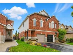9 Slater Court  Waterdown, ON L8B 0K8