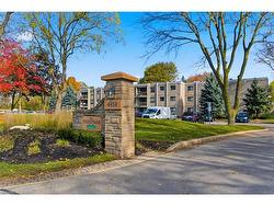 307-4658 Drummond Road  Niagara Falls, ON L2E 7E1