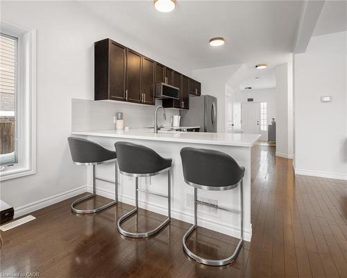 1293 Old Zeller Drive, Kitchener, ON - Indoor Photo Showing Kitchen With Upgraded Kitchen