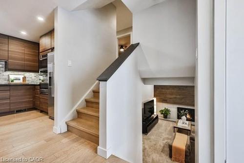 5152 Tamarac Drive, Burlington, ON - Indoor Photo Showing Other Room