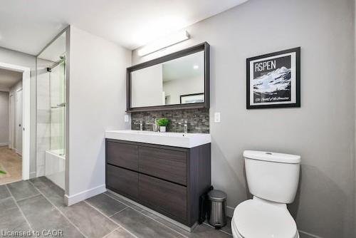 5152 Tamarac Drive, Burlington, ON - Indoor Photo Showing Bathroom