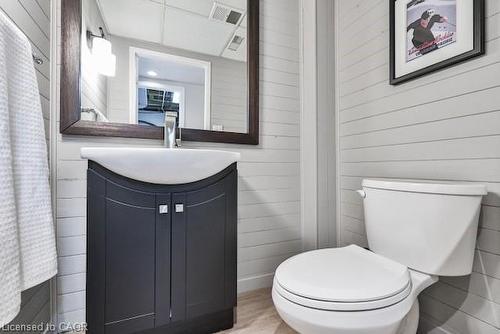 5152 Tamarac Drive, Burlington, ON - Indoor Photo Showing Bathroom