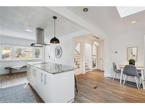 211 Rosedale Avenue, Hamilton, ON - Indoor