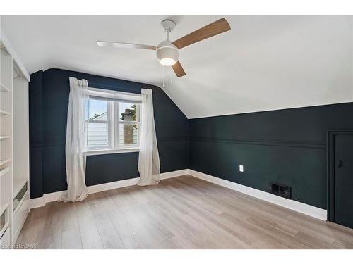 211 Rosedale Avenue, Hamilton, ON - Indoor Photo Showing Other Room