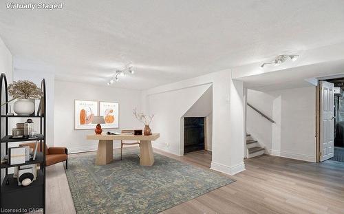 211 Rosedale Avenue, Hamilton, ON - Indoor