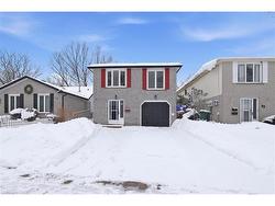 67 Old Carriage Drive  Kitchener, ON N2P 1H5