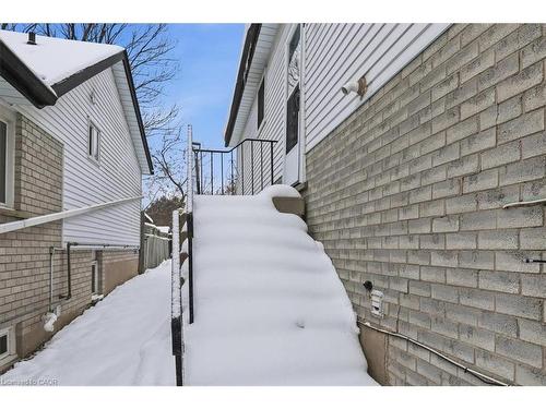 67 Old Carriage Drive, Kitchener, ON - Outdoor With Exterior