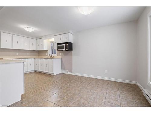 67 Old Carriage Drive, Kitchener, ON - Indoor Photo Showing Kitchen