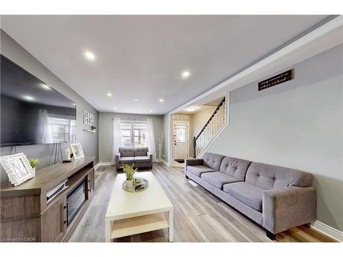 12 Lincoln Street, Hamilton, ON - Indoor Photo Showing Living Room