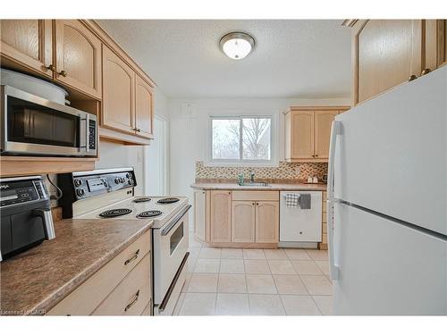 19 Temple Road, Georgetown, ON - Indoor Photo Showing Kitchen